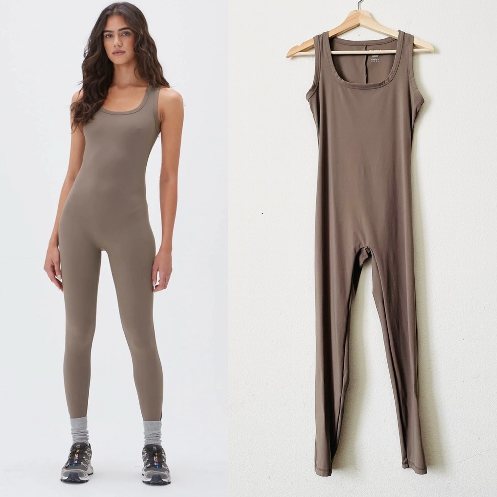 Adanola MEDIUM no front seam sleeveless long unitard jumpsuit in Cocoa Brown